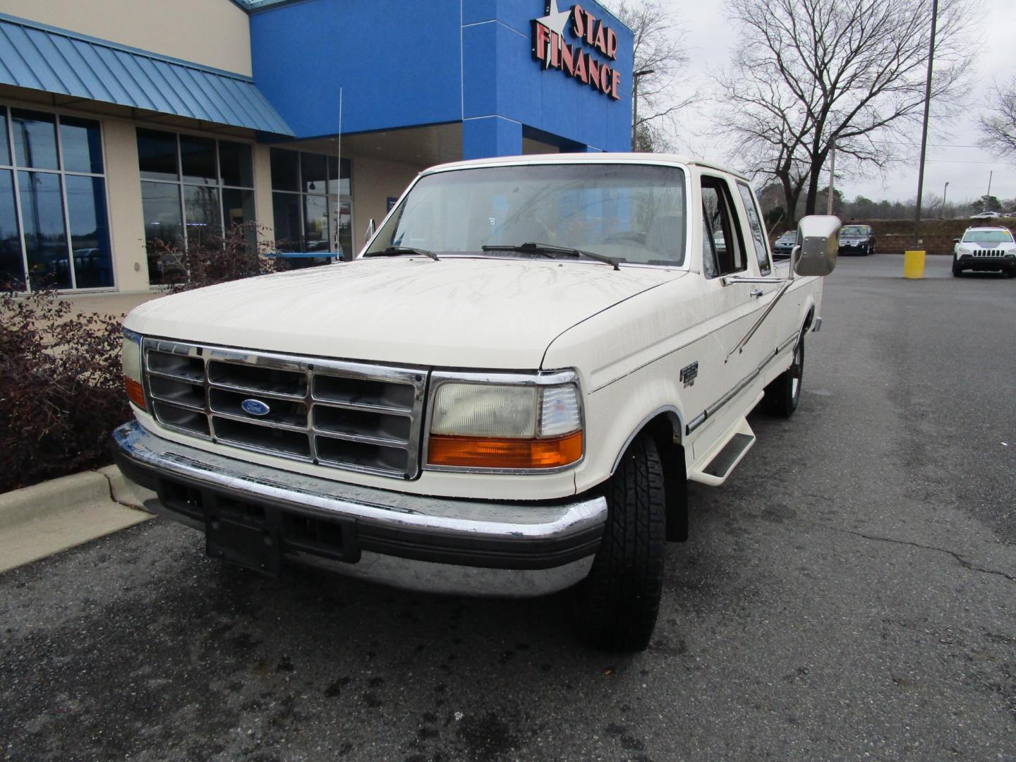 1996 WHITE Ford F-250 XL SuperCab Long Bed 2WD (1FTHX25F9TE) with an 7.3L V8 OHV 16V DIESEL engine, located at 1814 Albert Pike Road, Hot Springs, AR, 71913, (501) 623-1717, 34.494228, -93.094070 - Photo#1